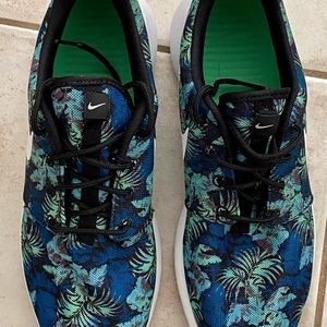 NIKE Mens Rosherun print
